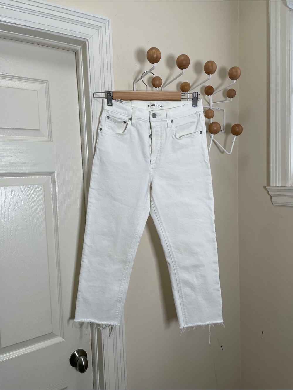 Aritzia Denim Forum Yoko High Rise Slim Ankle Jeans - White - 26